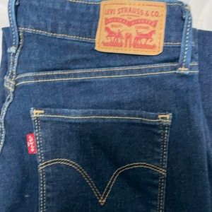 Women’s Levi jeans